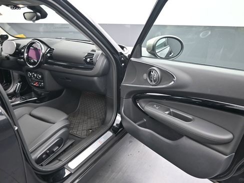 Used 2023 MINI Cooper Clubman S w/ Premium Package image 22