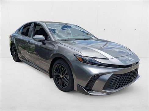 New 2025 Toyota Camry SE FWD image 6