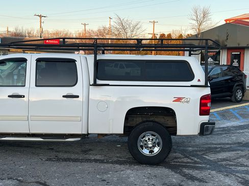 Used 2009 Chevrolet Silverado 2500 LT w/ Suspension Package, Off-Road image 10