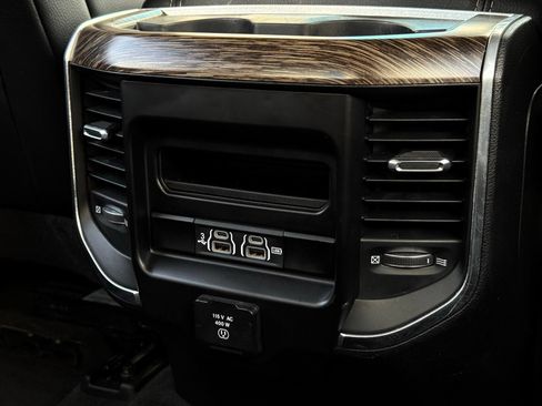 Used 2020 RAM 1500 Laramie AWD/4WD image 27