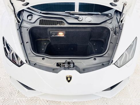 Used 2015 Lamborghini Huracan LP 610-4 AWD/4WD image 27