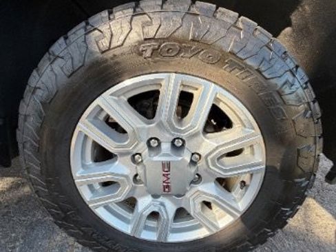Used 2021 GMC Sierra 2500 SLT w/ SLT Premium Package AWD/4WD image 24