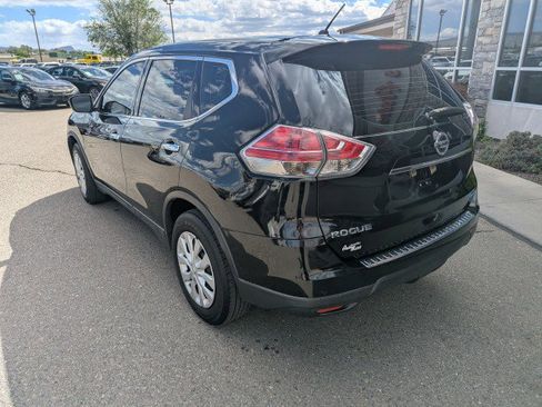 Used 2014 Nissan Rogue S image 3