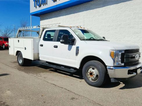 Used 2019 Ford F350 XL w/ Power Equipment Group RWD image 2