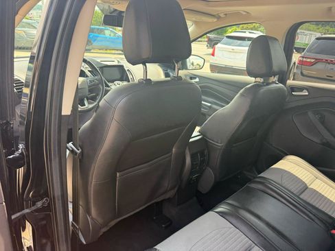 Used 2017 Ford Escape Titanium AWD/4WD image 37
