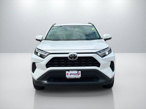 Certified 2025 Toyota RAV4 XLE FWD image 2