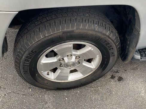 Used 2004 Toyota 4Runner SR5 image 18