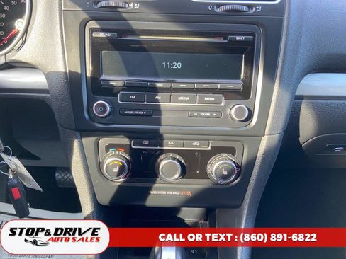 Used 2013 Volkswagen Golf 4-Door image 11