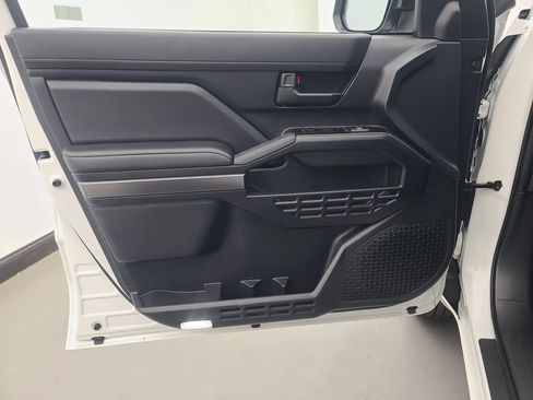 Used 2025 Toyota 4Runner SR5 image 21