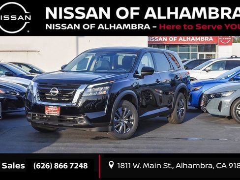 New 2024 Nissan Pathfinder S image 1