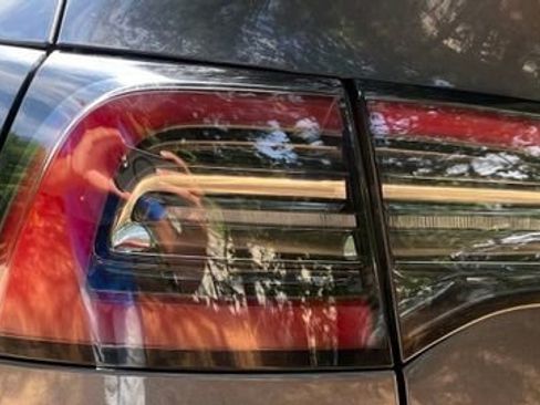 Used 2023 Tesla Model Y Performance AWD/4WD image 8