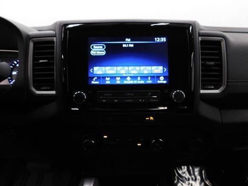Used 2024 Nissan Frontier SV image 34