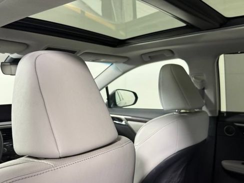 Used 2016 Lexus RX 450h AWD image 29