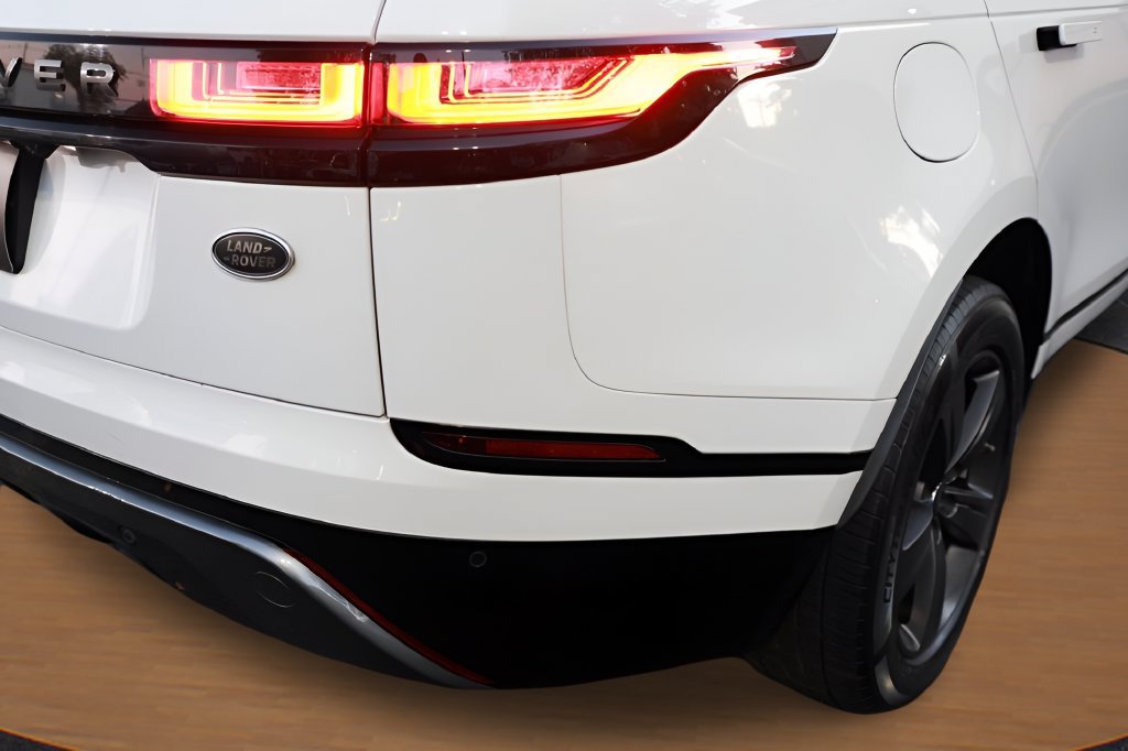 Used 2020 Land Rover Range Rover Velar R-Dynamic S AWD/4WD image 13