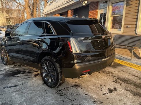 Used 2018 Cadillac XT5 Luxury w/ LPO, Black Ice Package FWD image 3