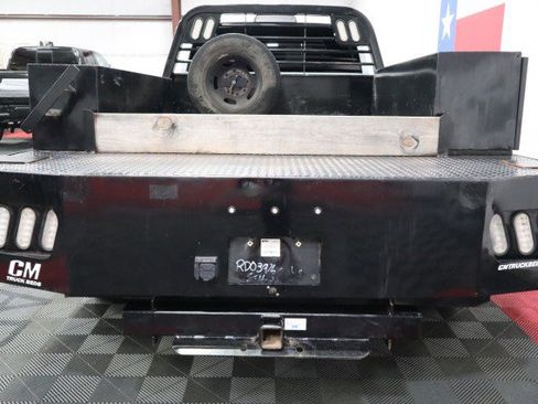 Used 2022 RAM 3500 Tradesman w/ Chrome Appearance Group AWD/4WD image 12