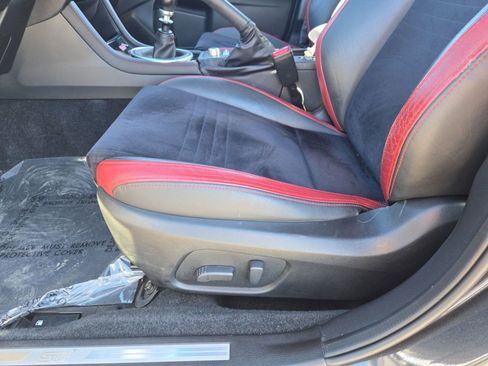 Used 2019 Subaru WRX STI image 13