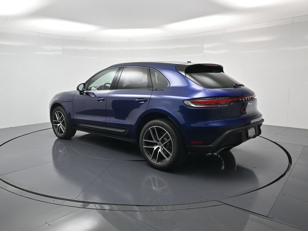 Used 2023 Porsche Macan AWD/4WD image 3