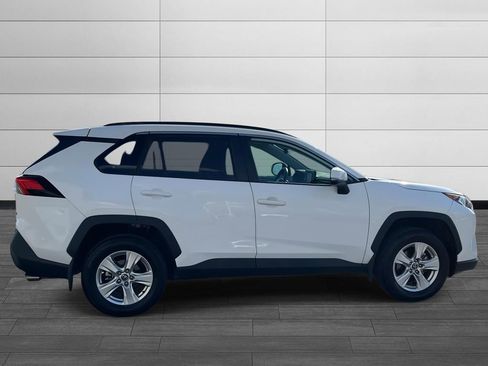 Used 2021 Toyota RAV4 XLE w/ Convenience Package image 6