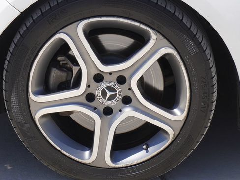 Used 2018 Mercedes-Benz CLA 250 image 4