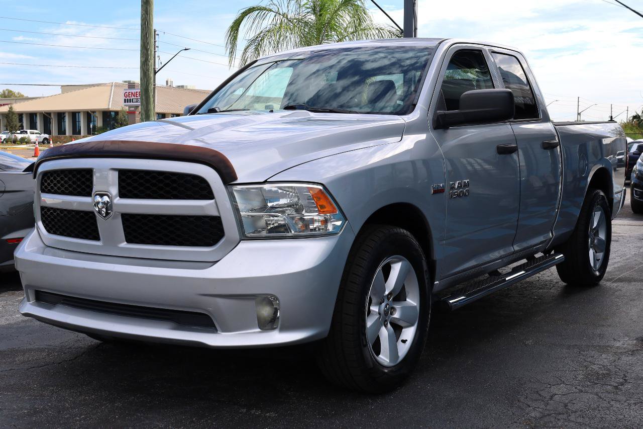 Used 2014 RAM 1500 Express RWD image 2