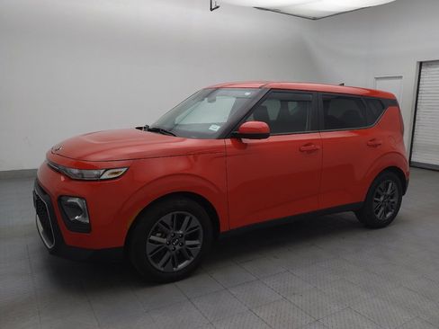 Used 2021 Kia Soul S FWD image 2