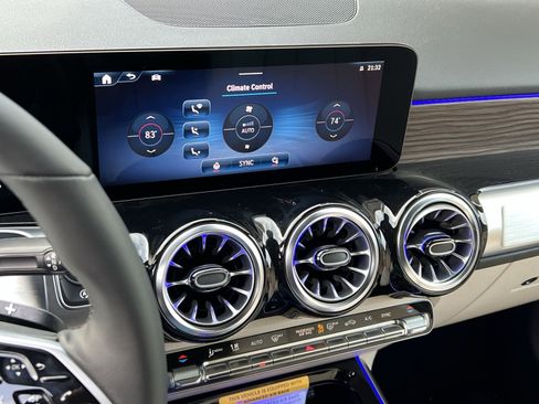 New 2026 Mercedes-Benz GLB 250 4MATIC image 19