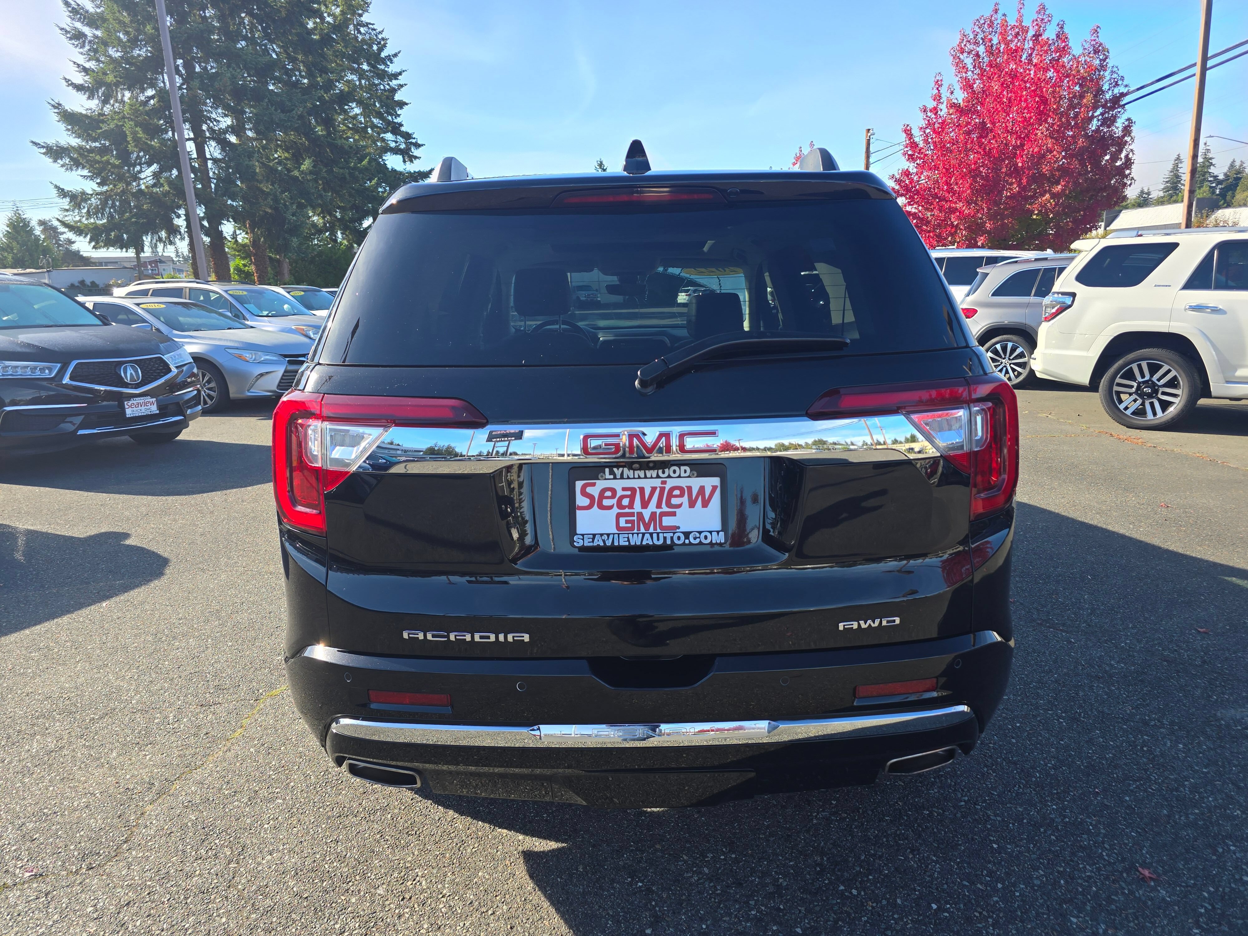 Used 2022 GMC Acadia Denali w/ Denali Ultimate Package AWD/4WD image 6