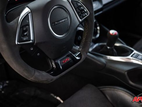 Used 2018 Chevrolet Camaro SS image 61