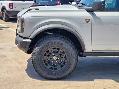 New 2026 Ford Bronco Badlands AWD/4WD image 7