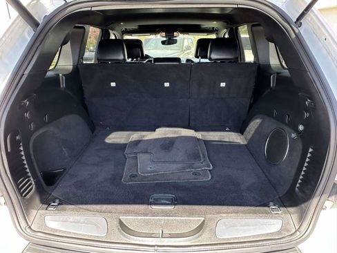 Used 2018 Jeep Grand Cherokee Limited image 28