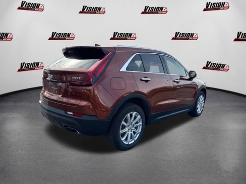 Used 2019 Cadillac XT4 Luxury w/ Cold Weather Package AWD/4WD image 5