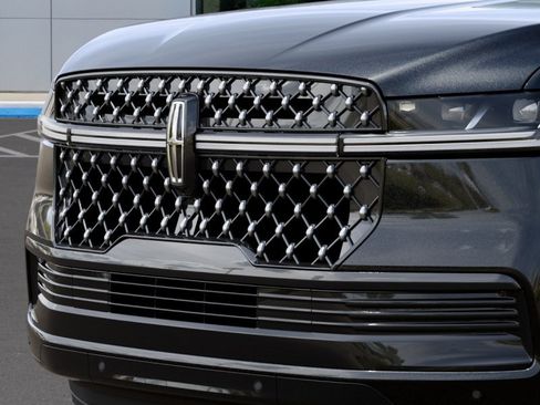 New 2027 Lincoln Navigator Black Label AWD/4WD image 17