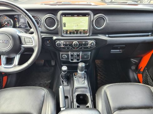 Used 2020 Jeep Wrangler Unlimited Sahara AWD/4WD image 14