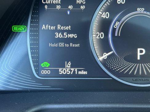 Used 2022 Lexus ES 300h w/ Accessory Package 2 FWD image 20