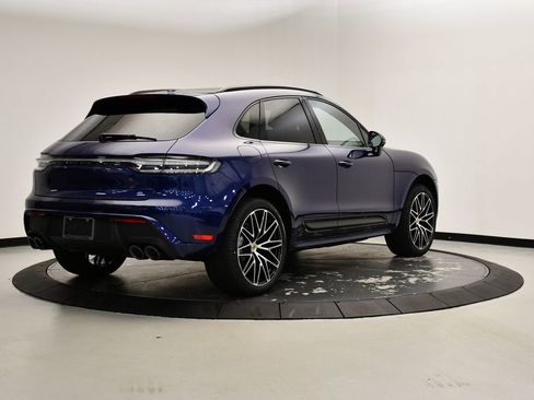 Certified 2025 Porsche Macan image 7