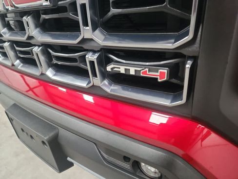 Used 2024 GMC Canyon AT4 w/ Technology Package AWD/4WD image 9