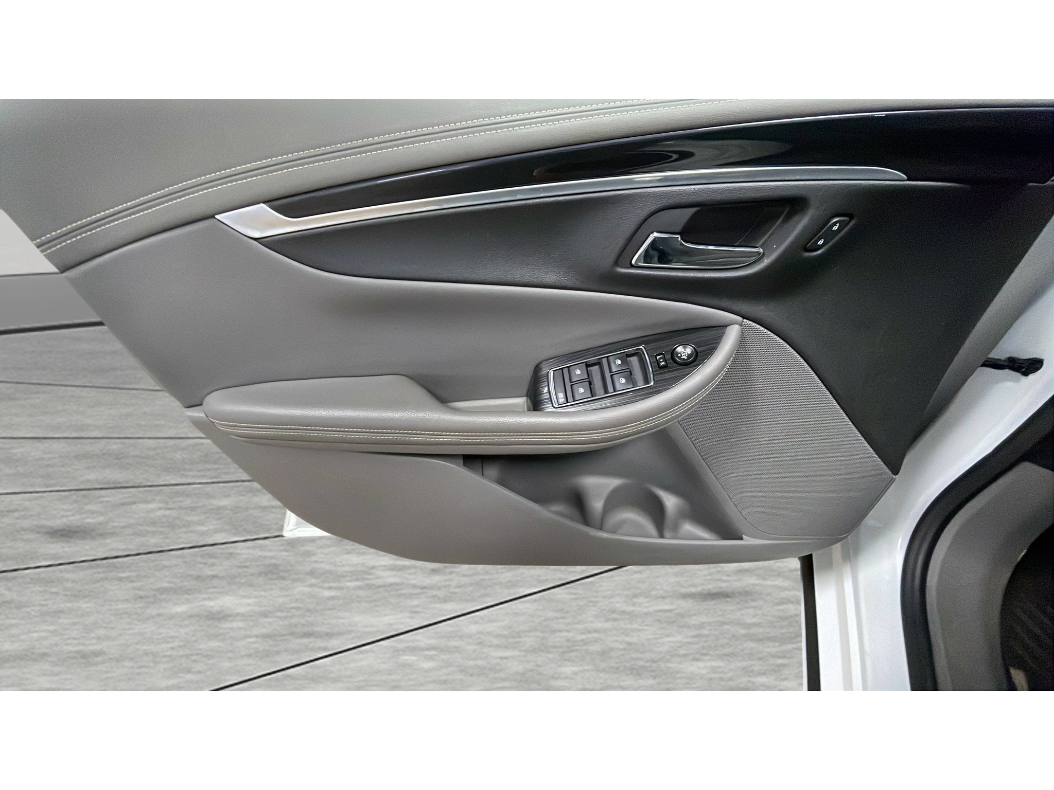 Used 2018 Chevrolet Impala LS FWD image 10