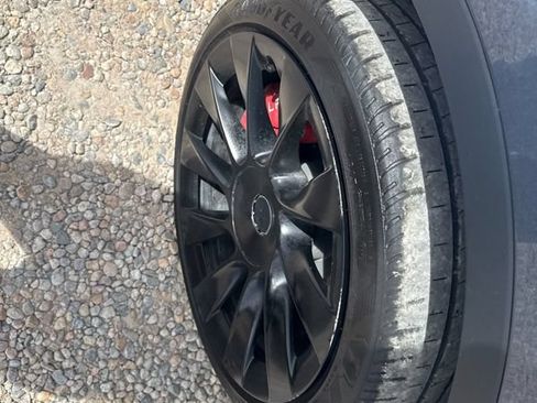 Used 2023 Tesla Model Y Long Range AWD/4WD image 34