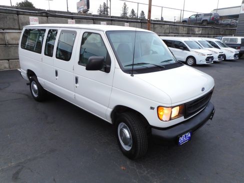 Used 2002 Ford E-350 and Econoline 350 XL image 5