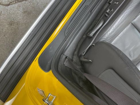 Used 2004 Chevrolet SSR w/ Preferred Equipment Group image 23