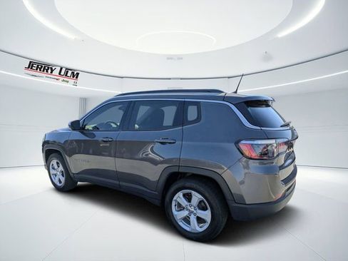 Used 2021 Jeep Compass Latitude FWD image 5