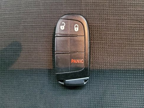 Used 2017 Jeep Grand Cherokee Laredo w/ Quick Order Package 2BE image 32