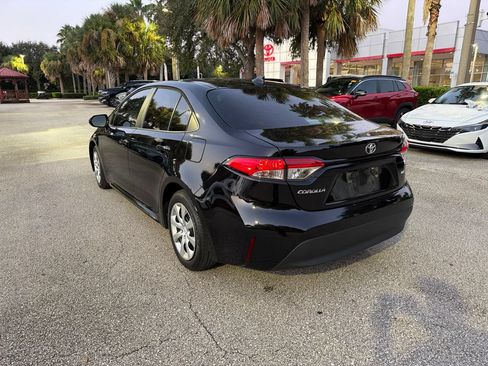 Used 2024 Toyota Corolla LE FWD image 3