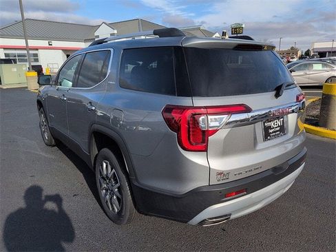 Used 2023 GMC Acadia SLE w/ Driver Convenience Package image 5