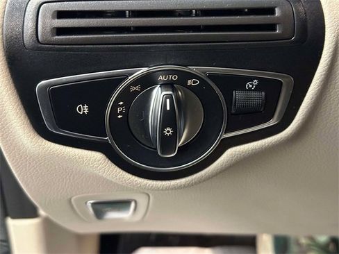 Certified 2022 Mercedes-Benz GLC 300 4MATIC image 19