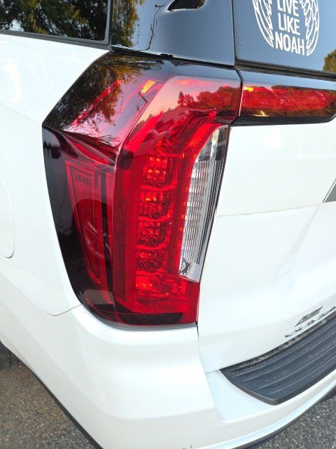 Used 2024 GMC Yukon Denali AWD/4WD image 8