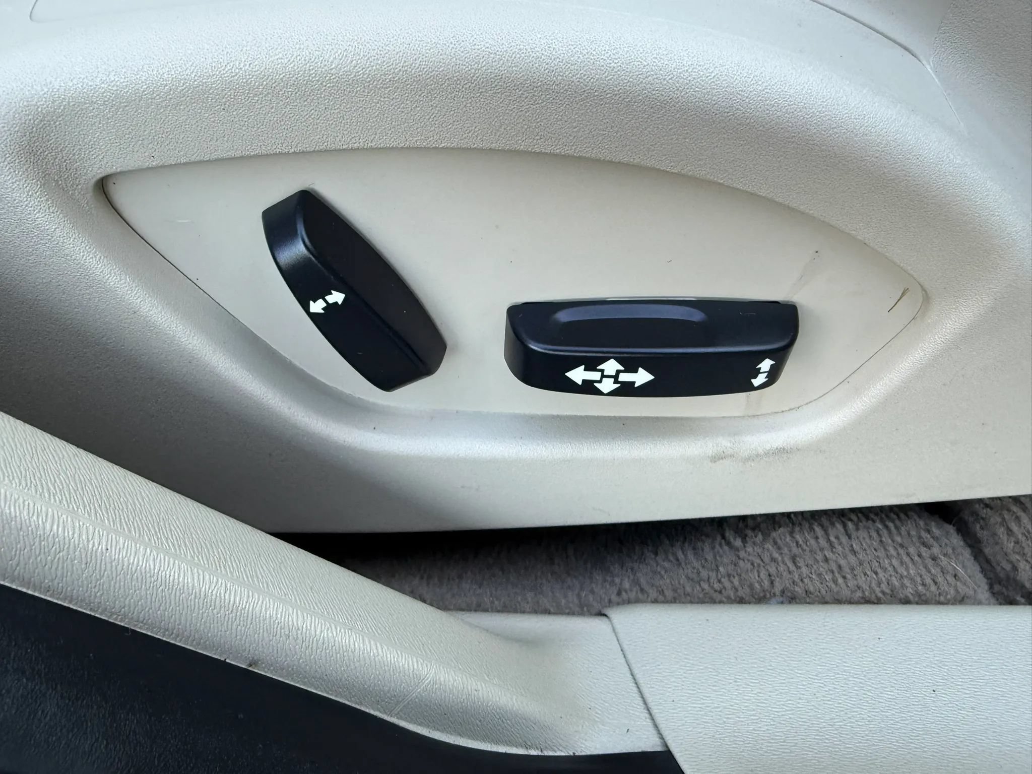 Used 2013 Volvo S60 T5 FWD image 24