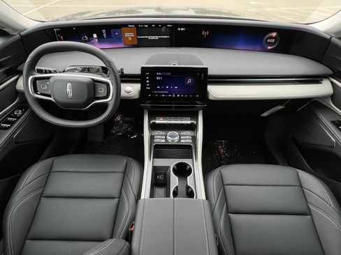 New 2025 Lincoln Nautilus Premier image 15