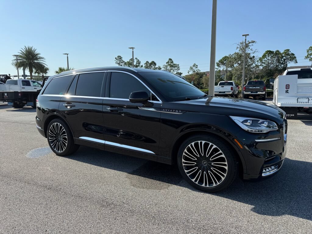 Used 2024 Lincoln Aviator Black Label w/ Dynamic Handling Package AWD/4WD image 1